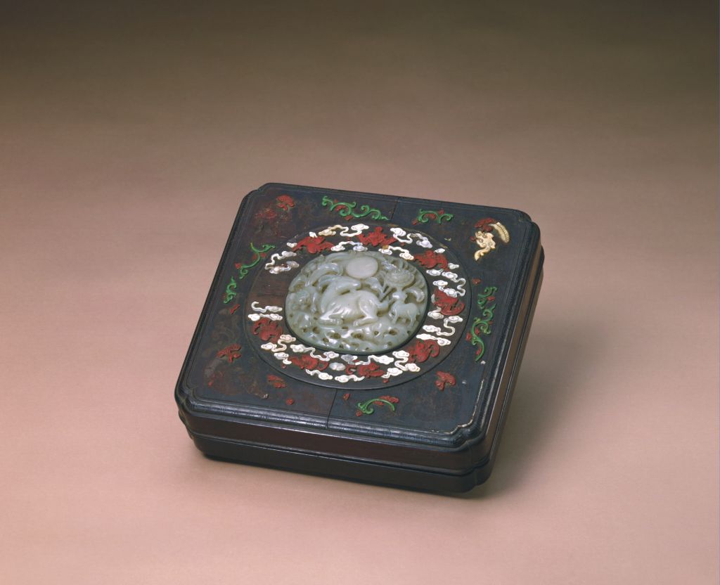 图片[1]-Hardwood Baibao inlaid Sanyang Kaitai Wei Jiao square box-China Archive